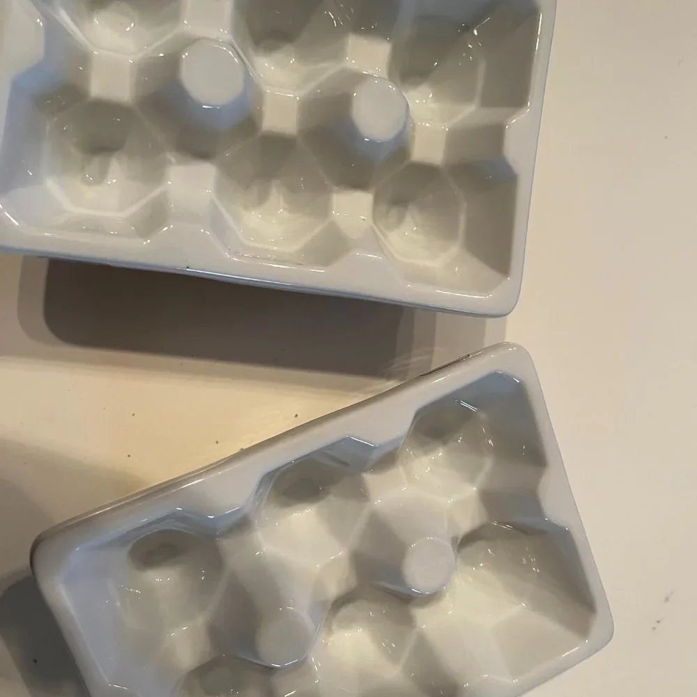 Hard Boiled Egg Porcelain Serving Tracys (Holds 12 Eggs) (h/x)‎